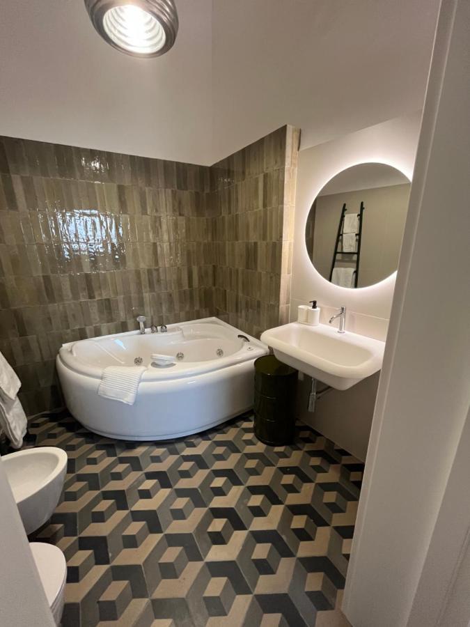 Palazzo Lamantea Boutique Rooms Бішельє Екстер'єр фото